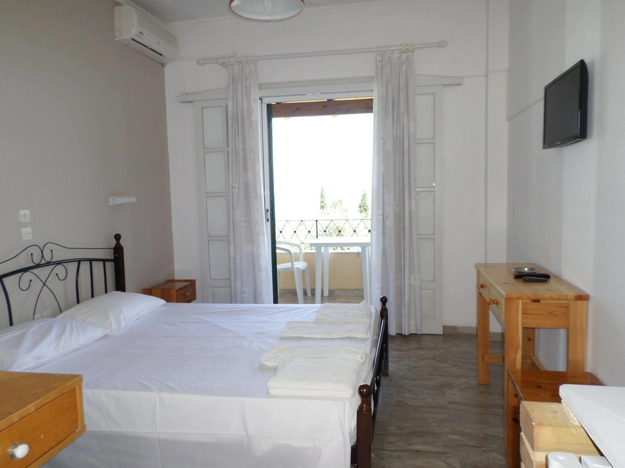 بينيتسيس Rising Sun Apartments & Studios المظهر الخارجي الصورة