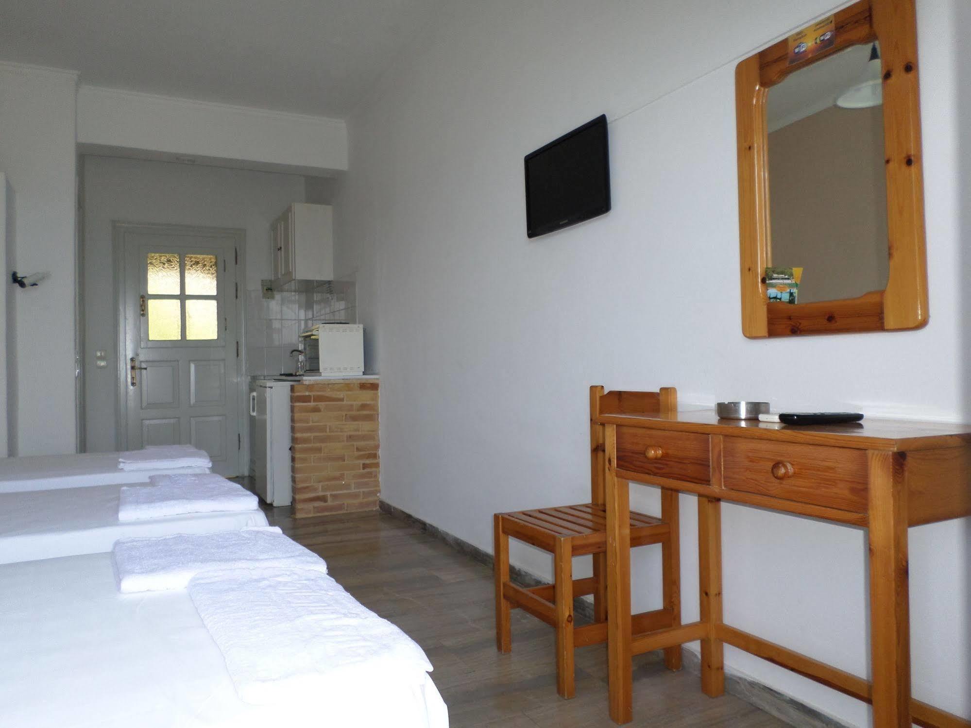 بينيتسيس Rising Sun Apartments & Studios المظهر الخارجي الصورة